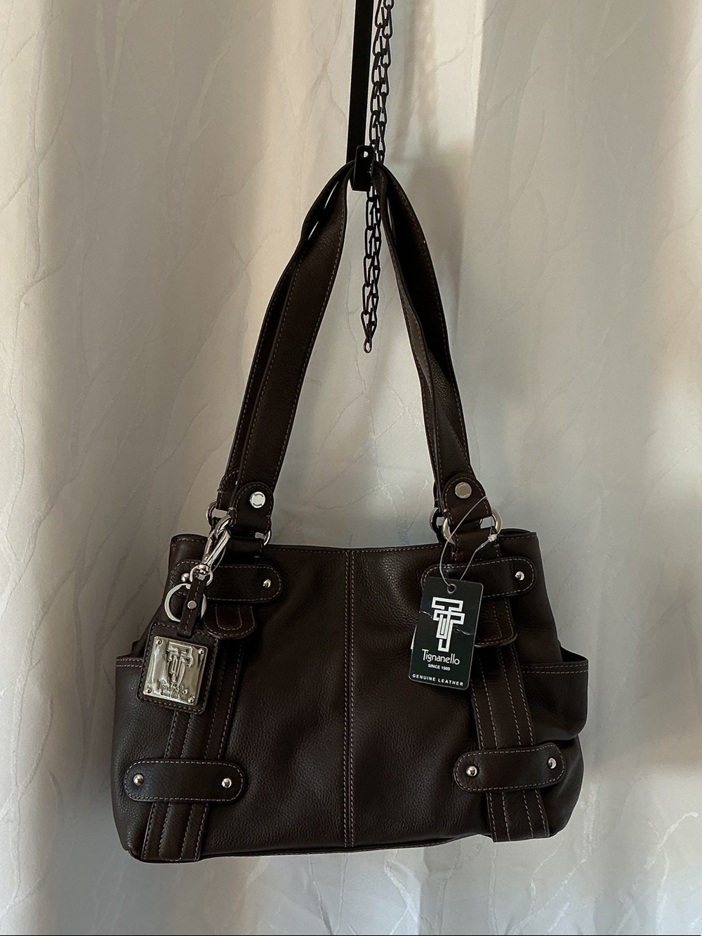Tignanello Chocolate Brown Pebbled Leather Shoulder Tote. NWT beautiful 💼 bag.